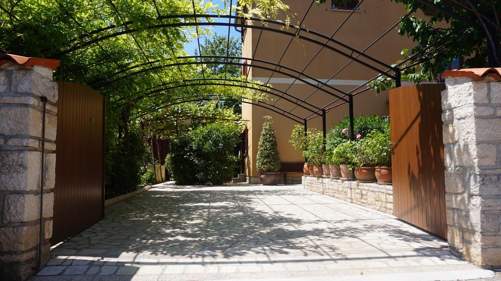 Villa Dolores ロヴィニ エクステリア 写真